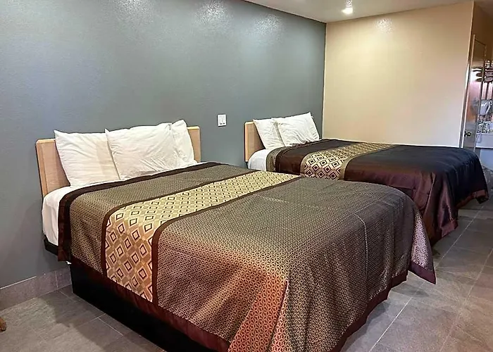 California Inn Hotel And Suites Adelanto Us 395
