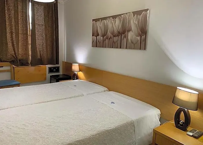 Weaa Hotel
