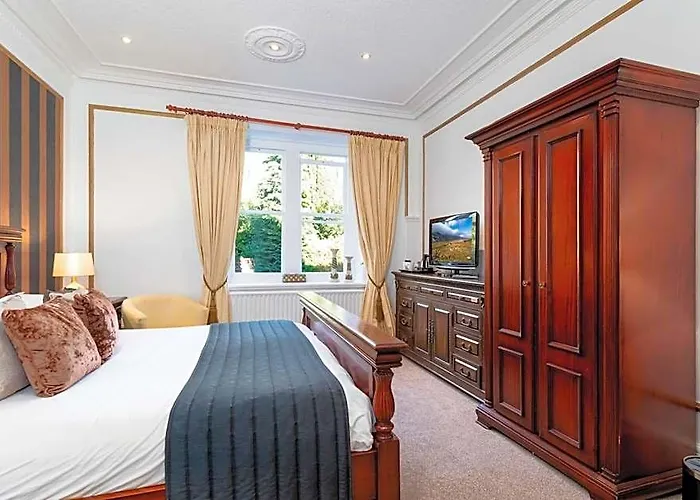 Bron Eifion Hotel