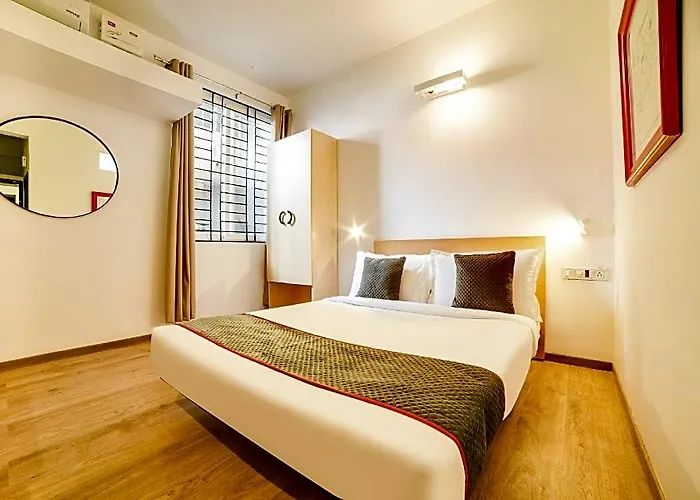 Townhouse Sarvar Hospitality Near Ascendas Park Square Mall