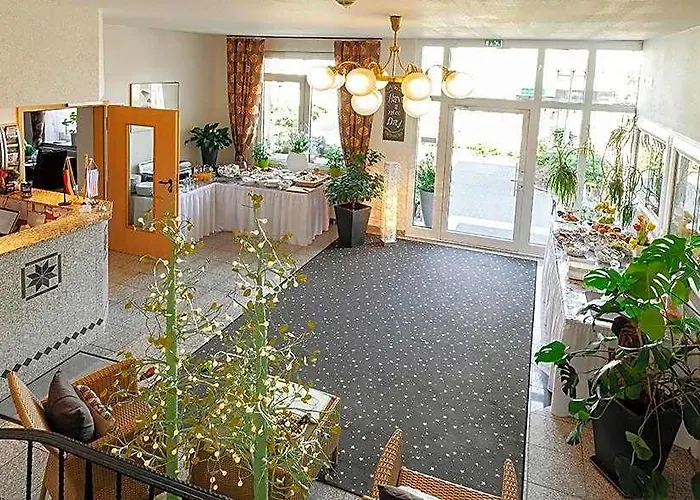 Hotel Avalon