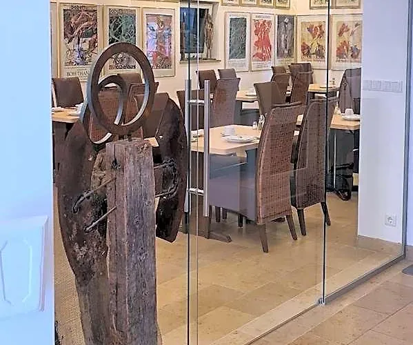 Hotel Garni "Am Ellinger Tor"
