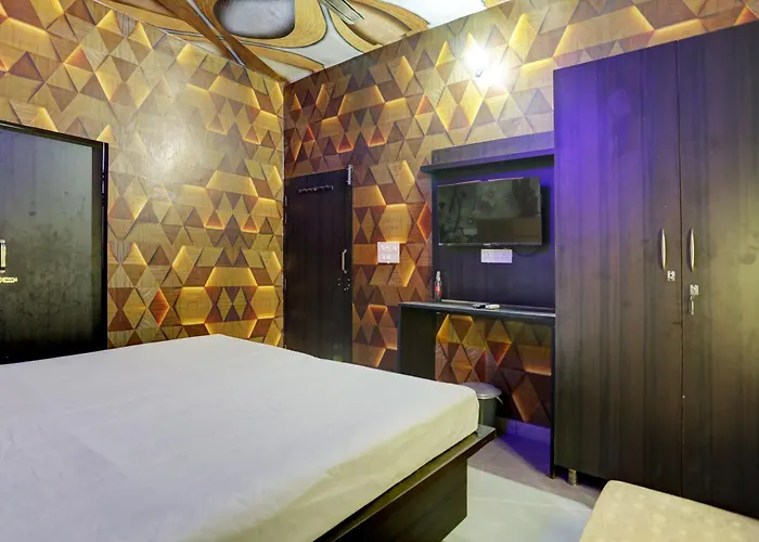 Oyo Paradise Inn