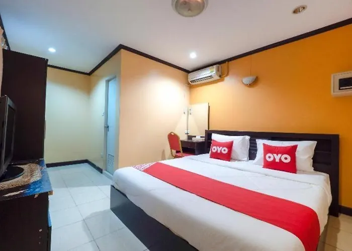 OYO 75327 Diyana Residence
