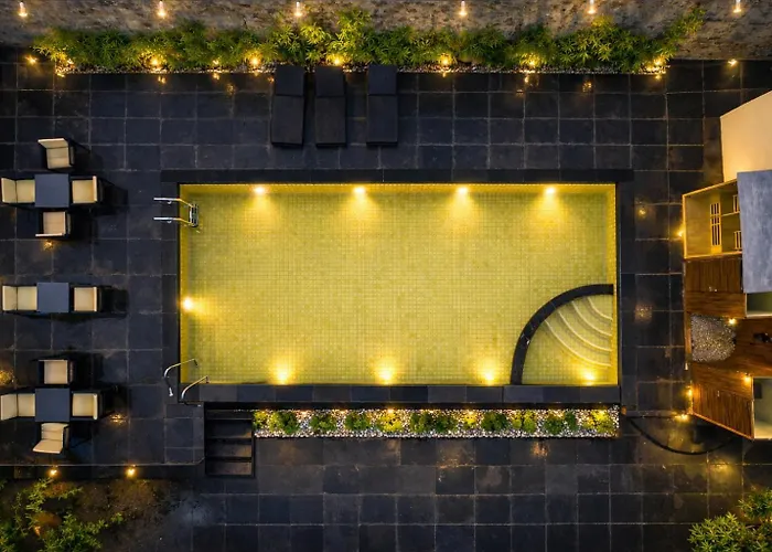 Maati Resort By The Lake Hill