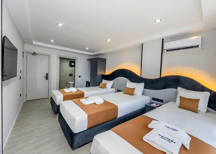 Cosinues Airport Hotel