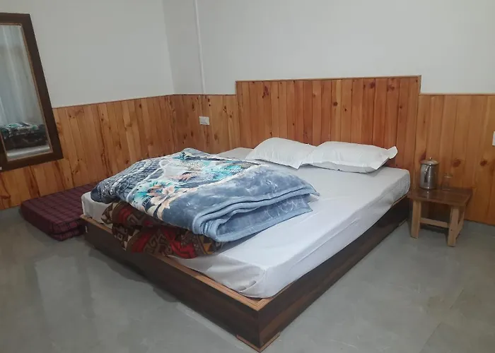 Dholadhar Hotel & Restaurant