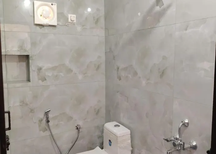 Golden Stay Inn