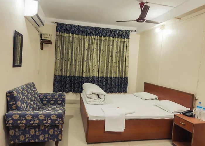 Aanand Hotel