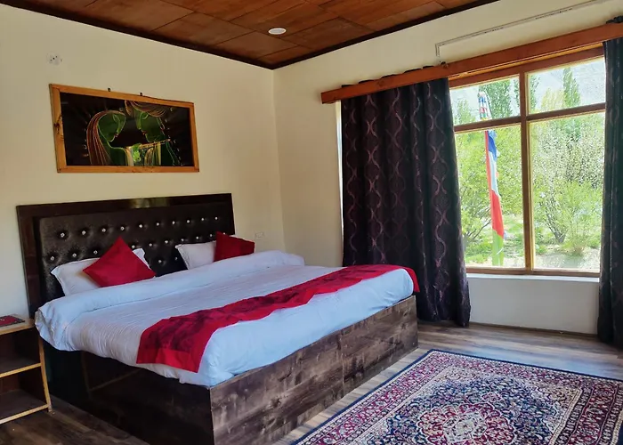 Yarab Tso Hotel Tigger Nubra