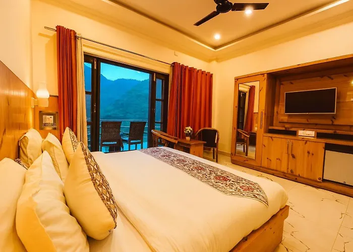 The Kempty Fall Resort, Mussoorie - Lavish & Luxury Stay
