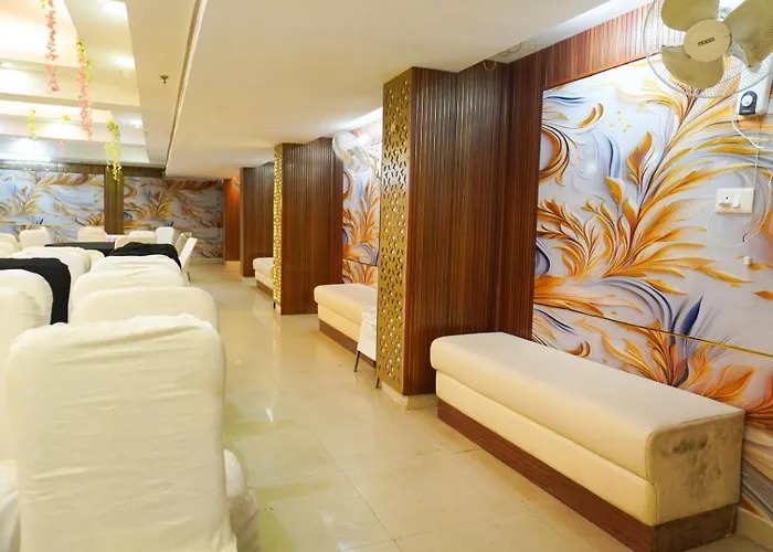 Goyal Hotelirs - Hotel Samovar Stay, Agra