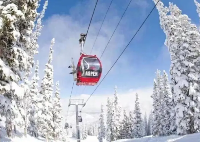 Great 2 Bedroom Condo Next To The Gondola, Aspen