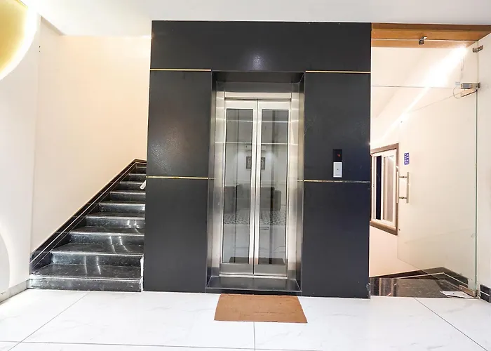 Fabhotel A Square - 400M From Bhimavaram Junction