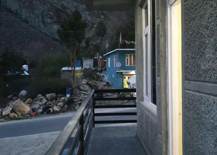 Jispa Peak Guest House And Restaurant