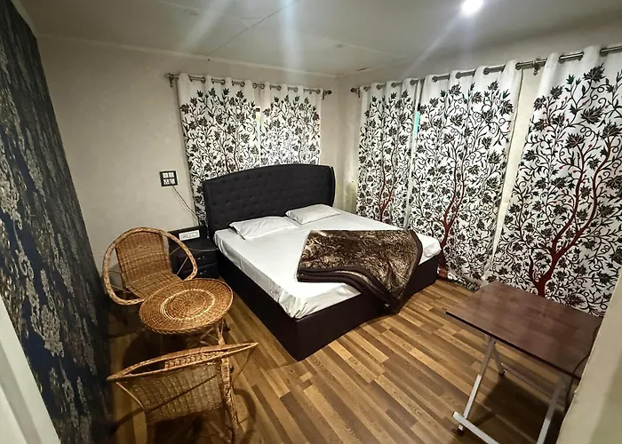 Zabaish Riverside Cottage