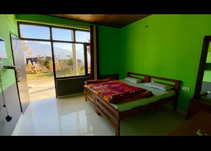 Hotel Chandra Paradise
