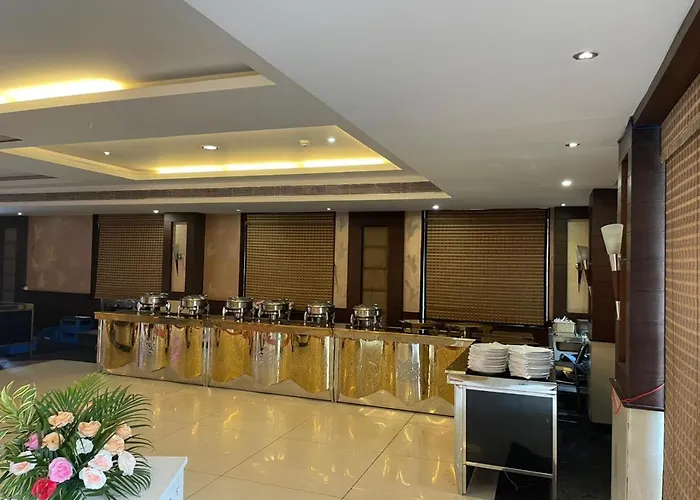 Hotel Paras