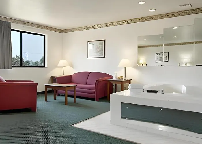 Super 8 By Wyndham Omaha Eppley Airport/Carter Lake
