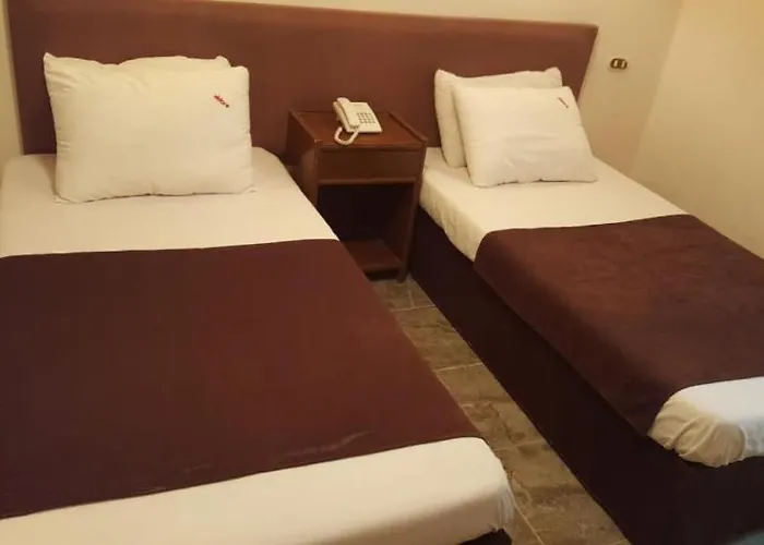 New Sandy Hotel