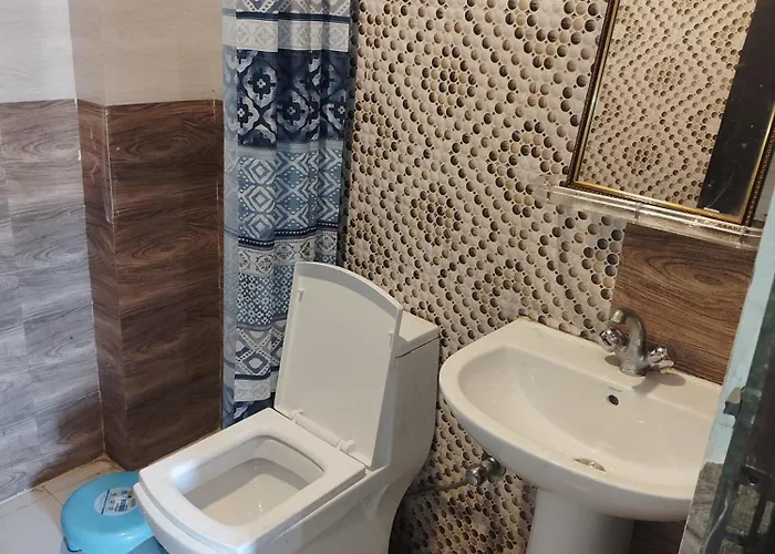 New Vybent Hotel Kainchi Dham