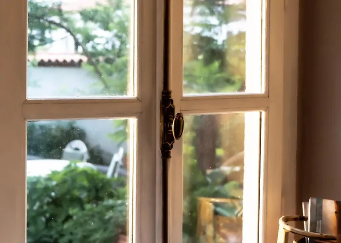 Yasa'S Guest House