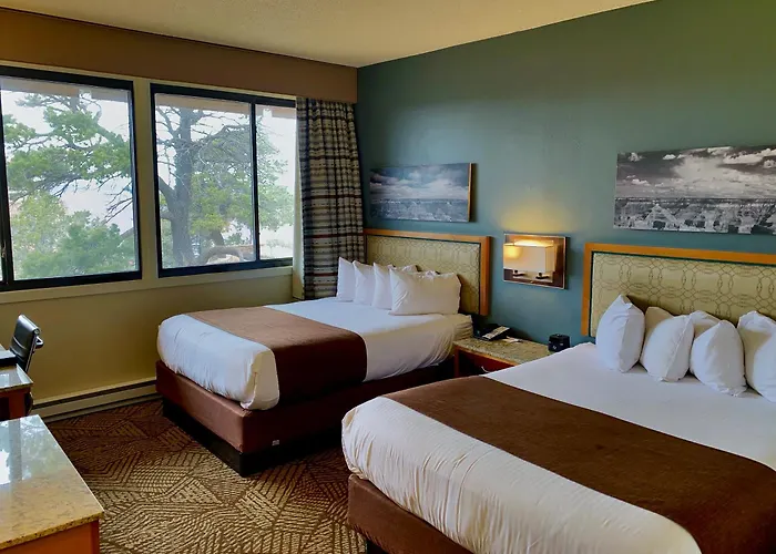 Thunderbird Lodge - Inside The Park