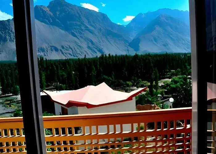 Hotel Mashabrum Skardu Near Skardu Airport & City Centre