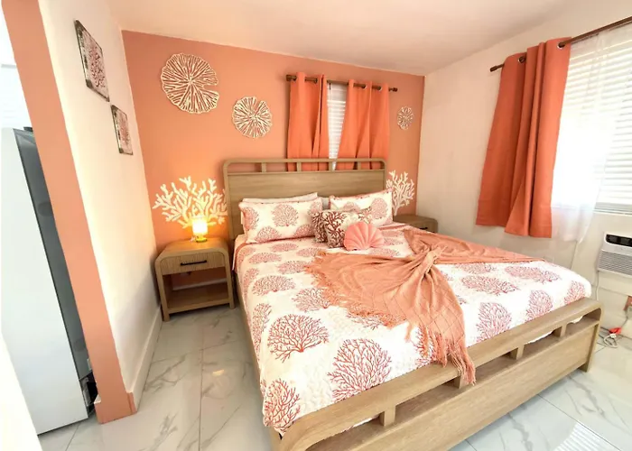 Ocean Hollywood Suites By The Gold Nests