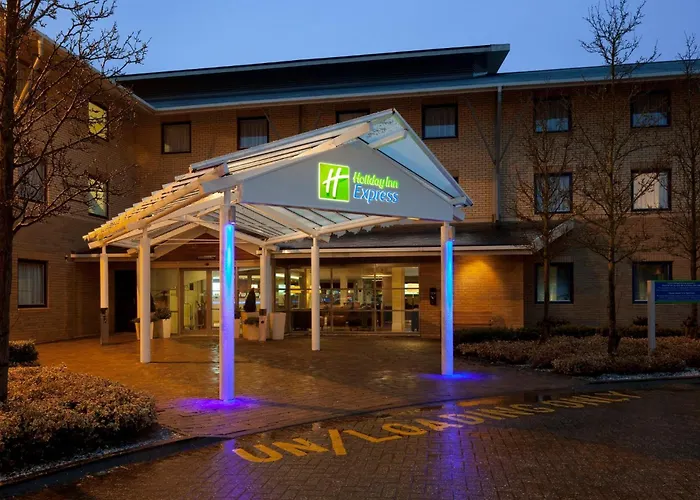 Holiday Inn Express Milton Keynes By Ihg