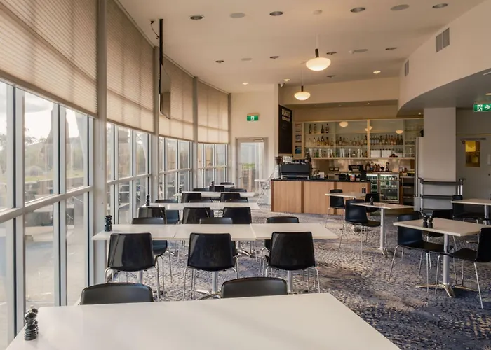 Mantra Hobart Airport