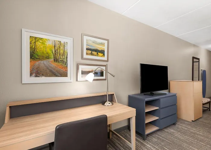 La Quinta Inn & Suites By Wyndam Knoxville West