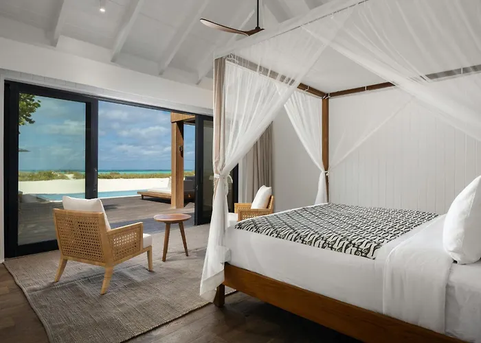 Como Parrot Cay