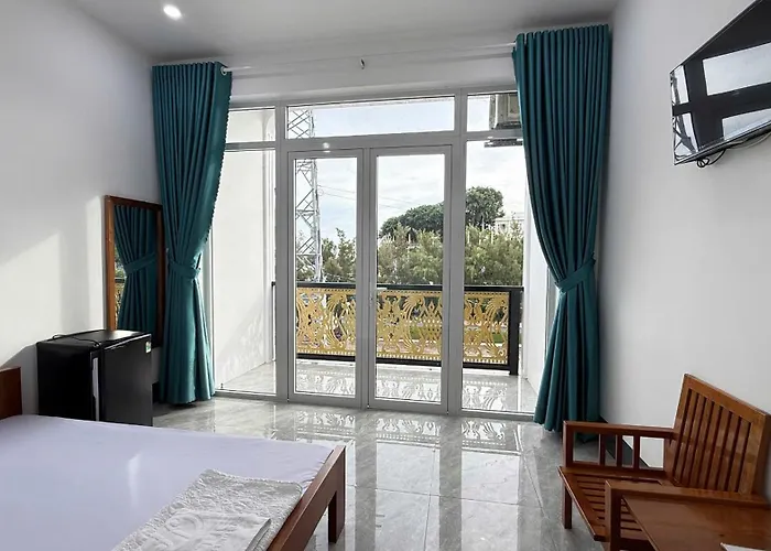 Ha Tien Hanh Phuc Hotel