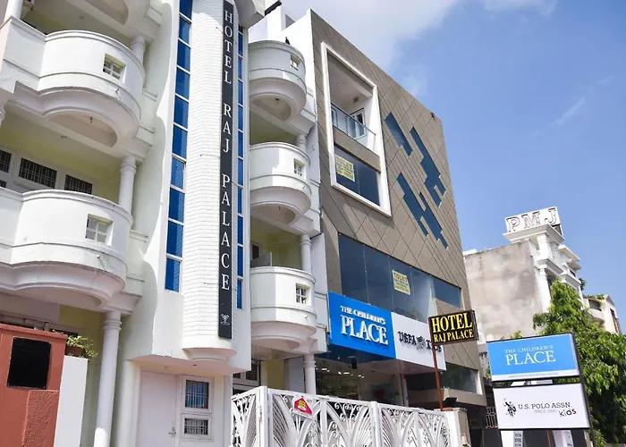 Hotel O Raj Palace