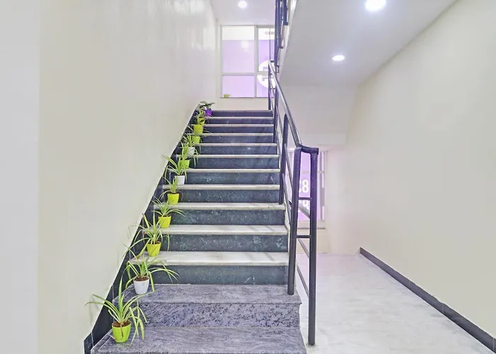 Townhouse Secunderabad Near Paradise Metro Station