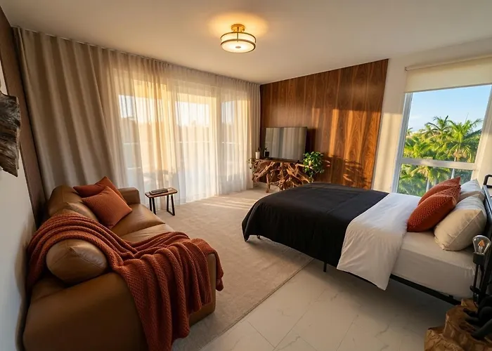 Monroe Apart Hotel