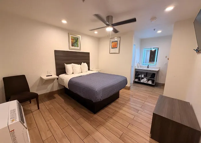 SurfSide Stay