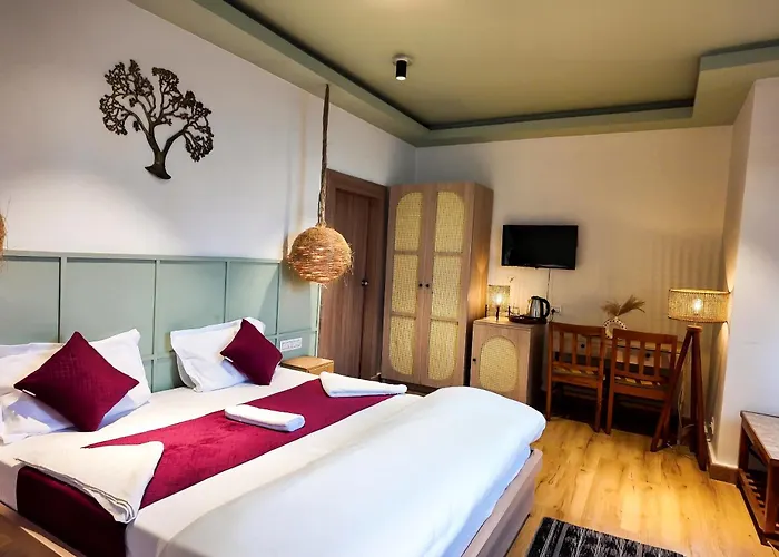 Hotel Valna Estate Himalyan View Kausani