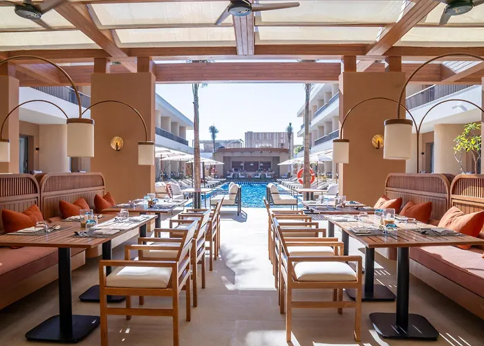 Jaz Viva Villagio, Almaza Bay