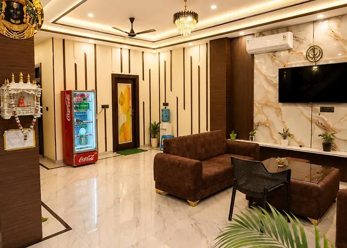 Hotel Royal Prabh Aasra Near Shree Ram Mandir Ayodhya