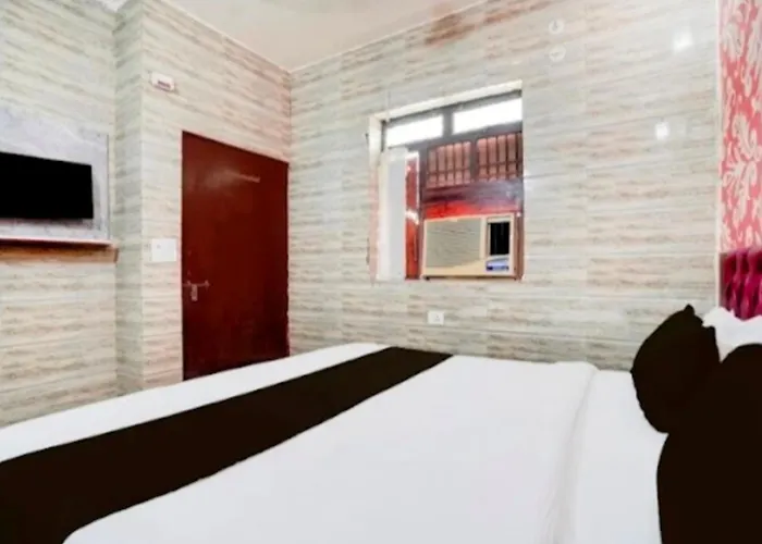 Hotel Boston Affordable Stays - #Parking #Fullyac #Best Rated Location #Modern Boutique Property