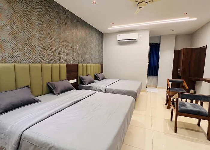 Fabhotels Royal Haven