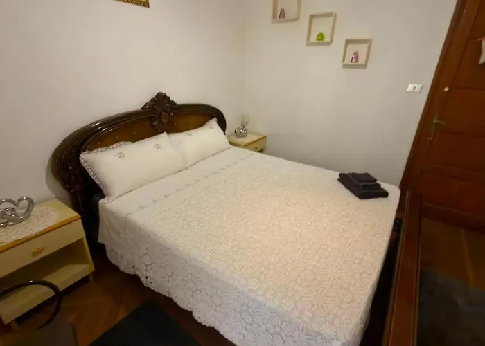 Etoile Hotel