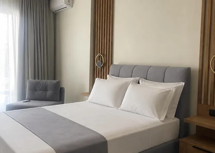 S S Sophie'S Suites