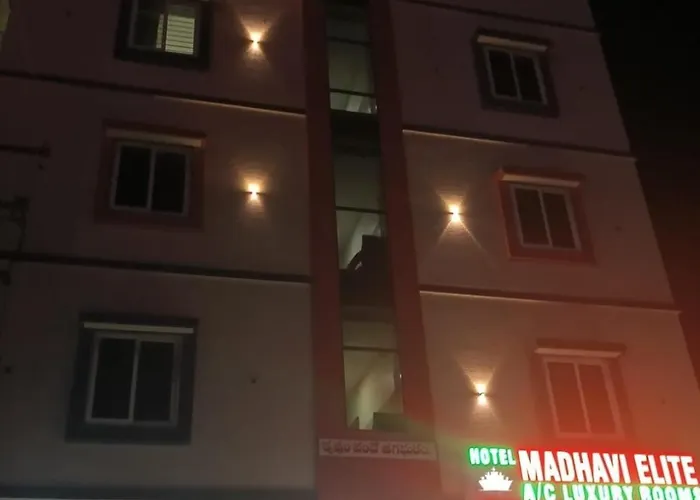 Luxury Hotel Madhavi Elite"S