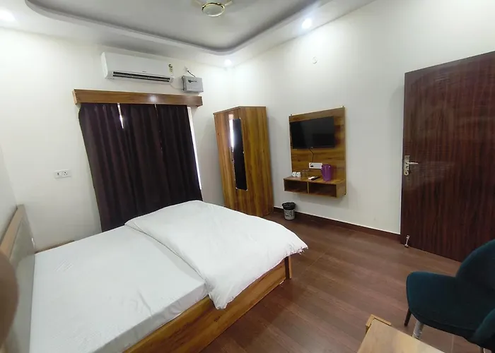 Hotel Rudraksha Premier Ll Pick And Drop Available