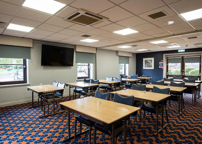 Holiday Inn Express Perth By Ihg