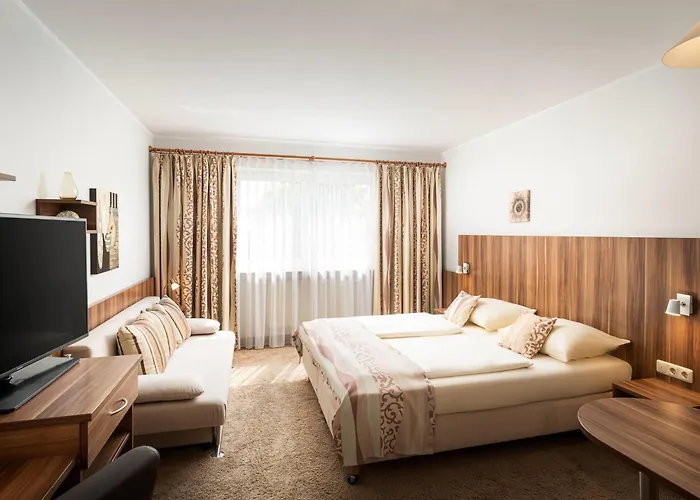 Qu Hotel, Trademark Collection By Wyndham