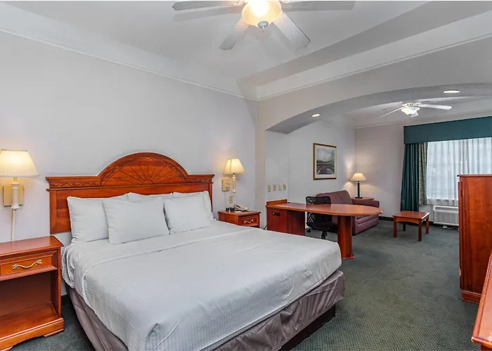 Stay Well Inn&Suites